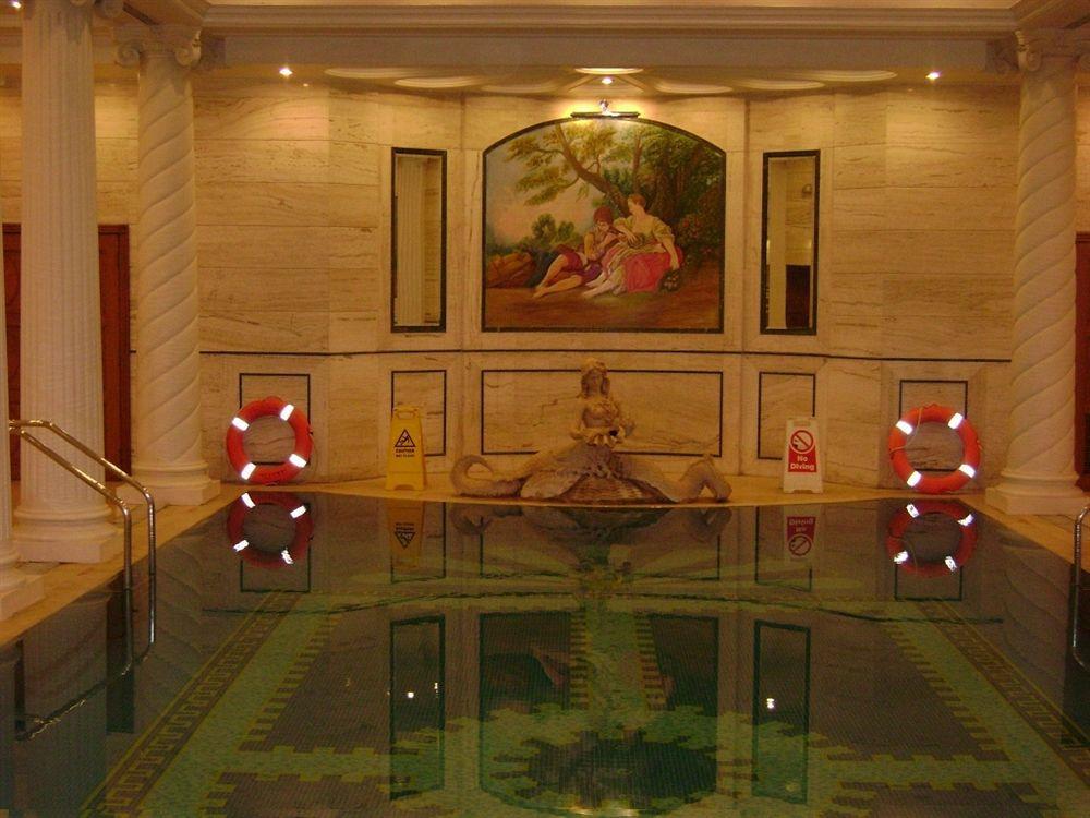 Hotel Lemon Tree Premier “The Atrium” Ahmedabad Exterior foto