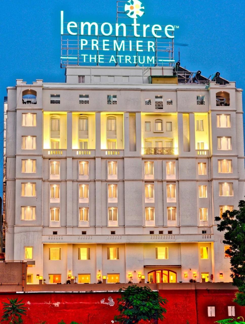 Hotel Lemon Tree Premier “The Atrium” Ahmedabad Exterior foto